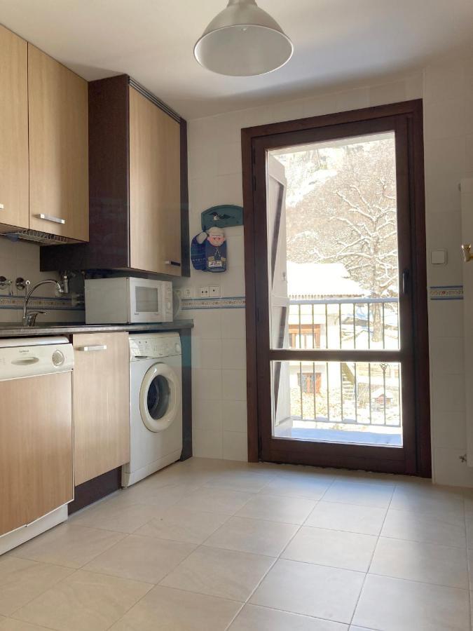 Apartamento Tarmanones เอสการิลญา ภายนอก รูปภาพ